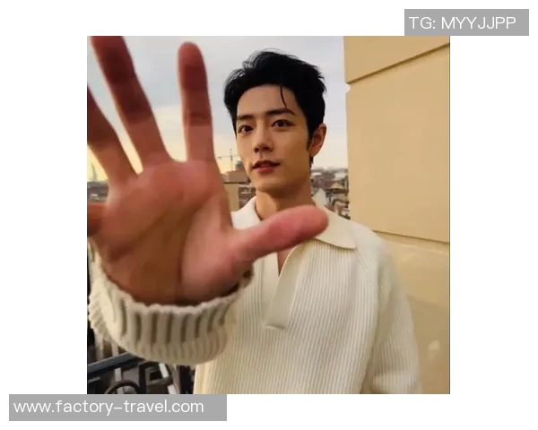 肖战粉丝因偶像争议与足球明星发生冲突引发网络热议与舆论风波